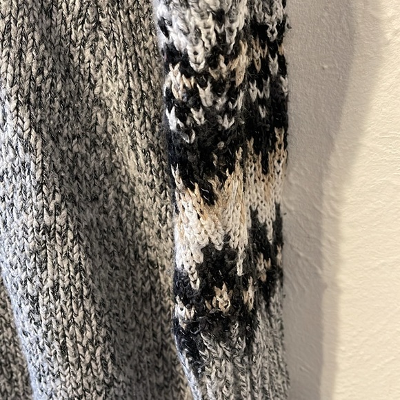 Maurice’s Cardigan - L - Picture 6 of 6